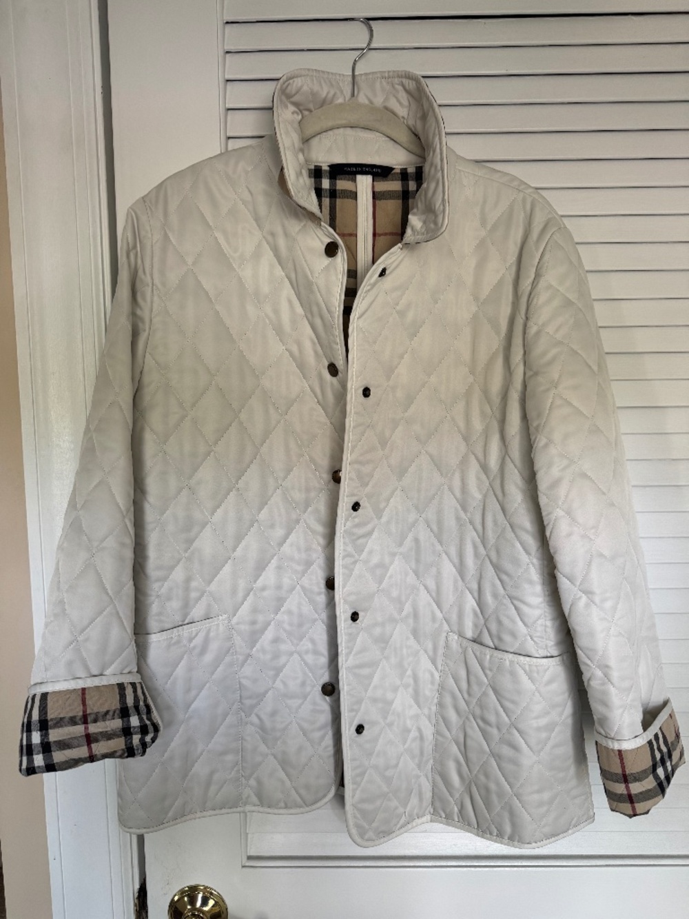 Authentic Burberry quilted coat- signature nova check lined jacket- Size M - Picture 2 of 11